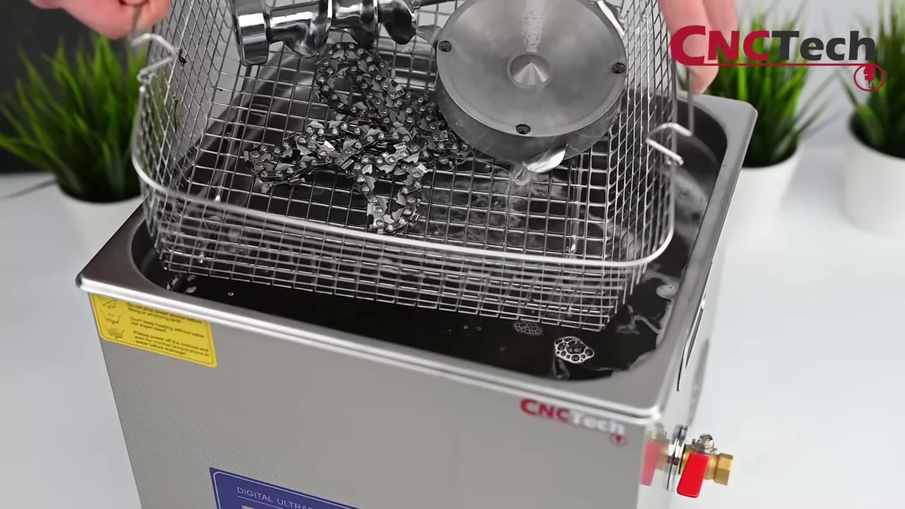Nakon vađenja košare: vidljivo čišća površina istog okruglog dijela